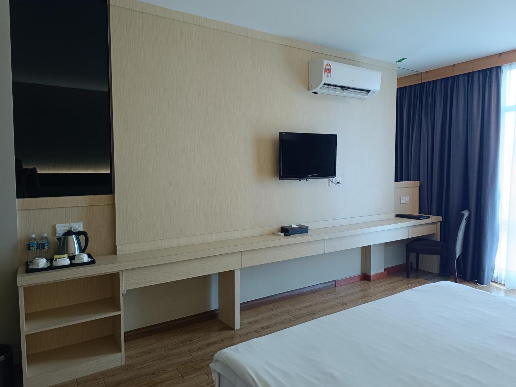 Lintas Platinum Hotel Кота Кинабалу Екстериор снимка