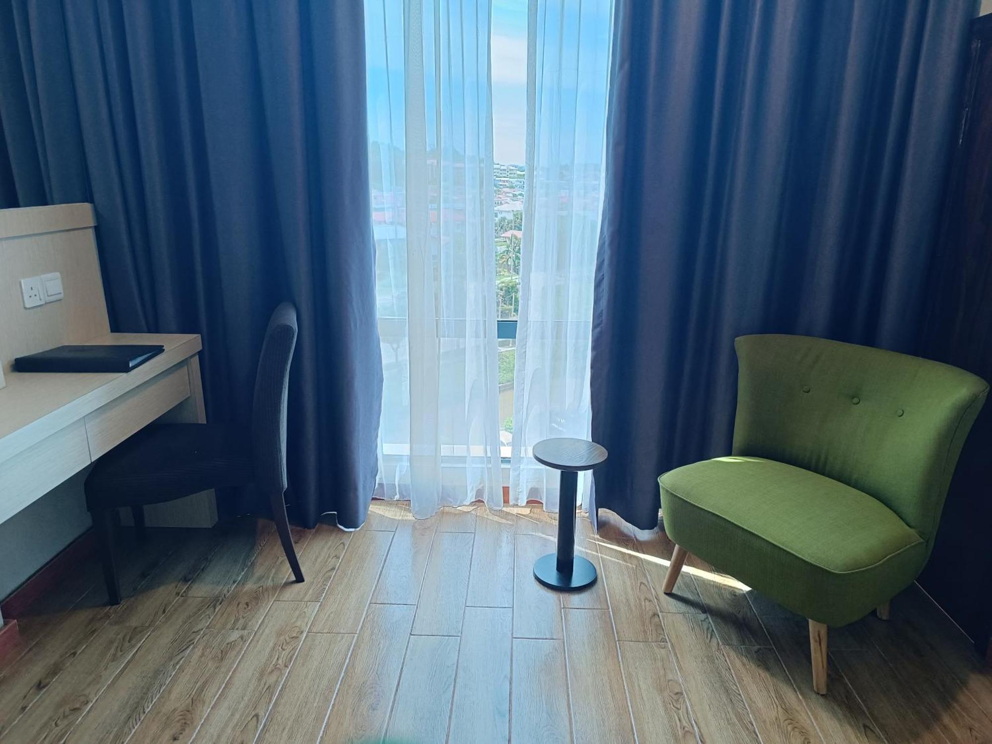 Lintas Platinum Hotel Кота Кинабалу Екстериор снимка