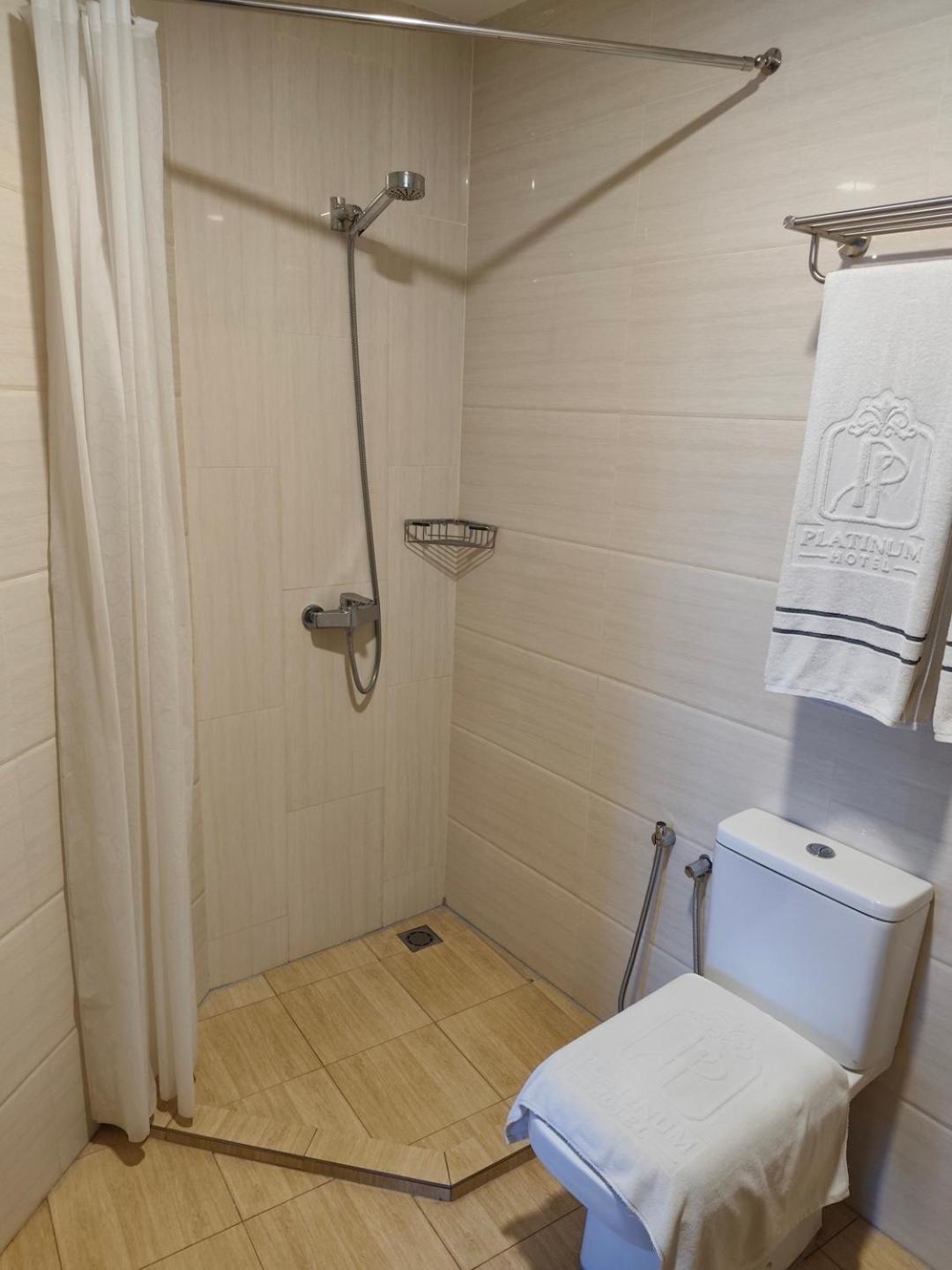 Lintas Platinum Hotel Кота Кинабалу Екстериор снимка
