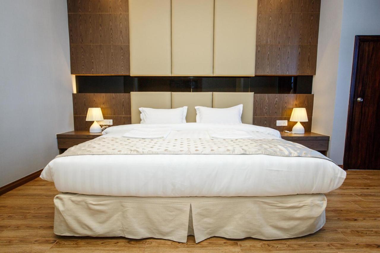 Lintas Platinum Hotel Кота Кинабалу Екстериор снимка