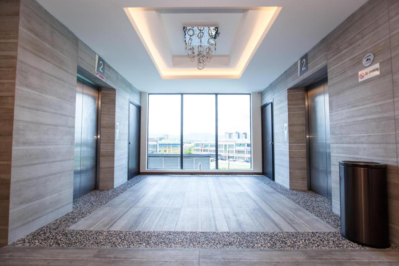 Lintas Platinum Hotel Кота Кинабалу Екстериор снимка