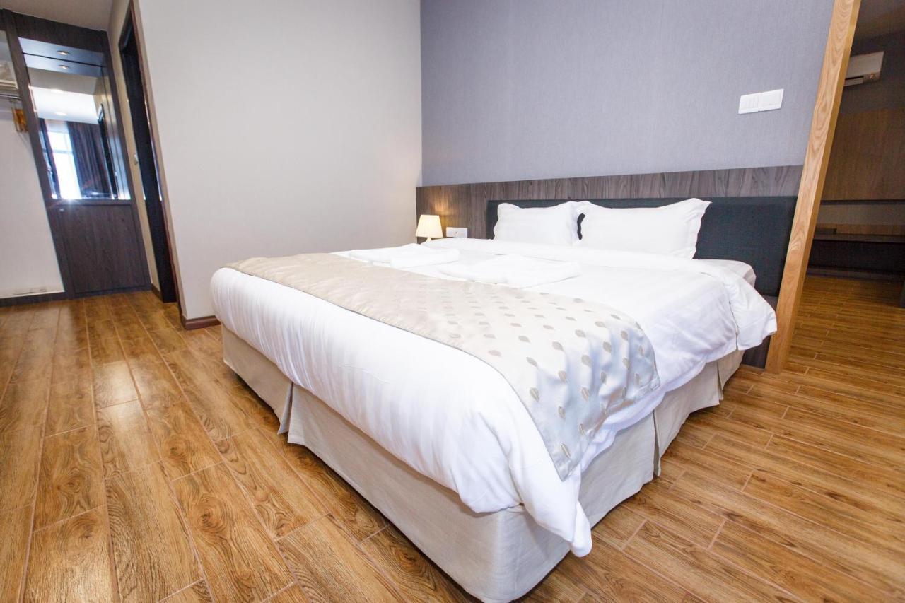 Lintas Platinum Hotel Кота Кинабалу Екстериор снимка