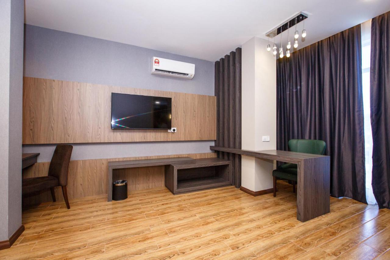 Lintas Platinum Hotel Кота Кинабалу Екстериор снимка