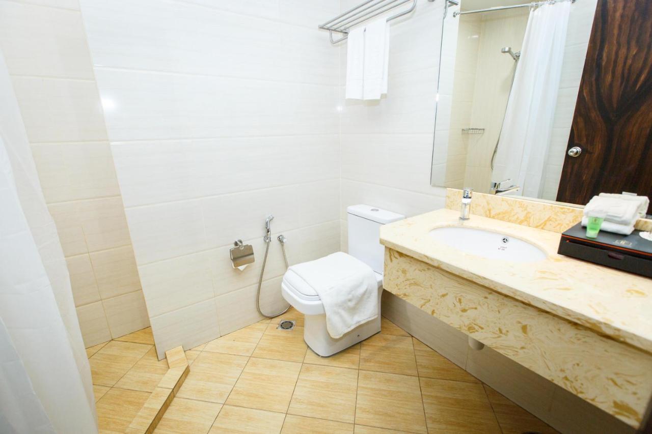 Lintas Platinum Hotel Кота Кинабалу Екстериор снимка