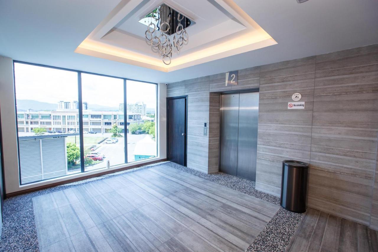 Lintas Platinum Hotel Кота Кинабалу Екстериор снимка